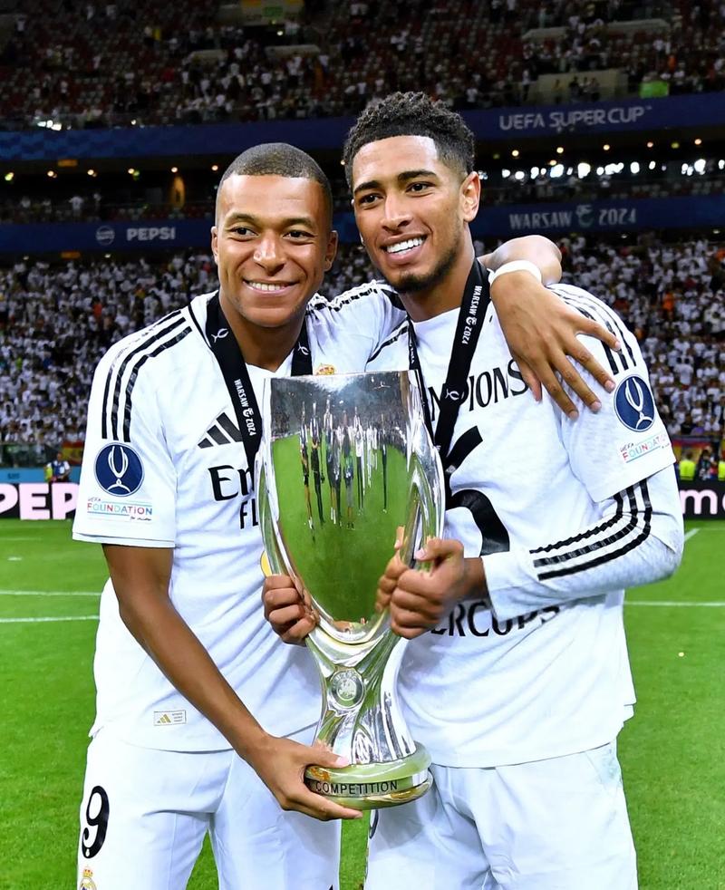 聚焦侧翼 聚焦侧翼