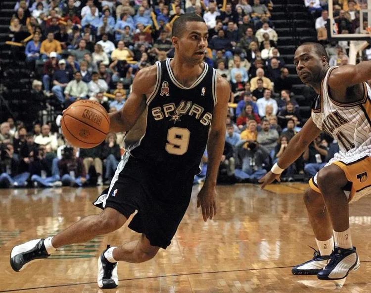 身策应见长 身策应见长